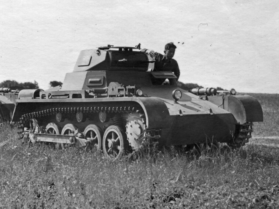 ​3.Serie/La.S. tank. The tank has minimal differences compared to its predecessor - Pz.Kpfw. I: Panzerwaffe's First | Warspot.net