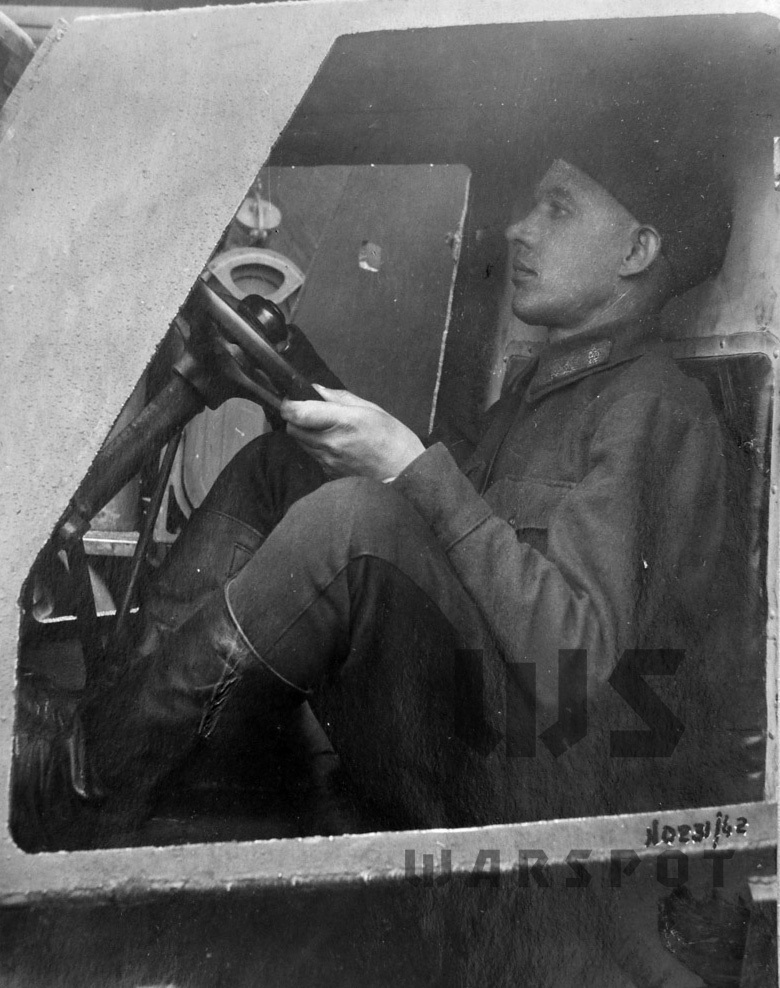 ​The driver in the ZIS-41 sat like this. No comment - Halftrack Experiments | Warspot.net