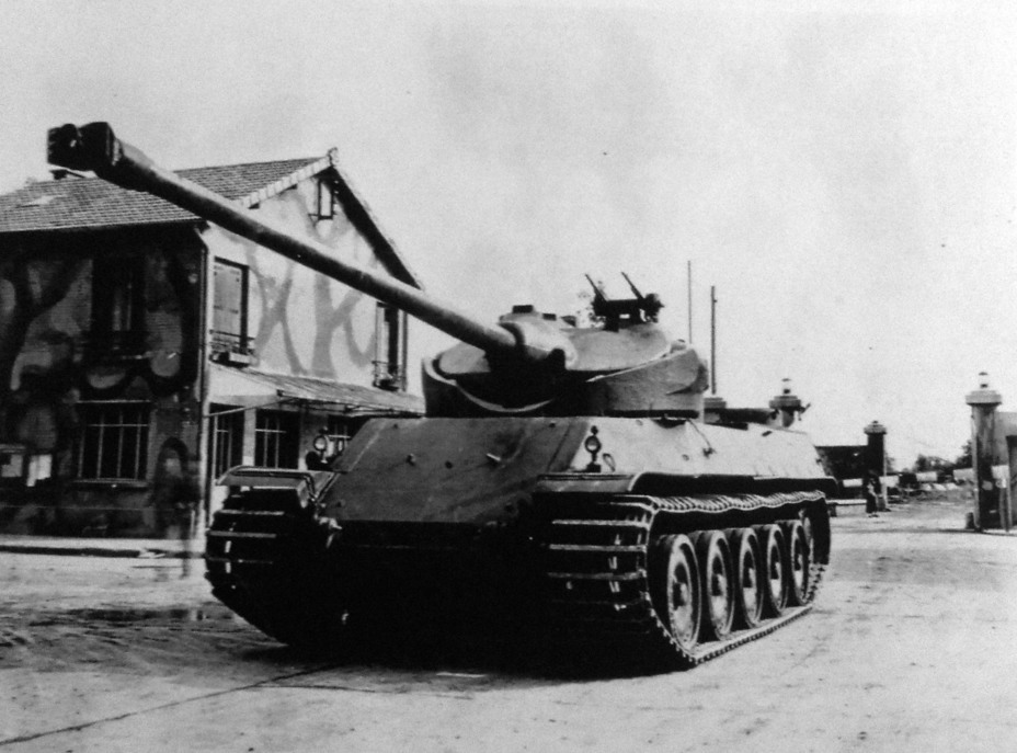 ​AMX M4 with a FAMH oscillating turret. Sweden learned about it in early 1951 - Sweden's Autoloaders | Warspot.net