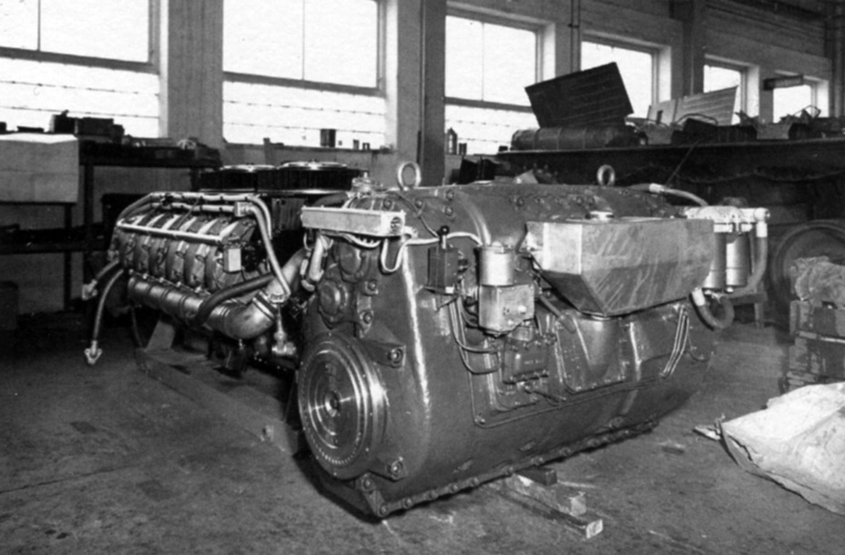 ​SFA F 12 engine, a licensed copy of the Continental AV-1790. This engine was installed in the KRV - Sweden's Autoloaders | Warspot.net