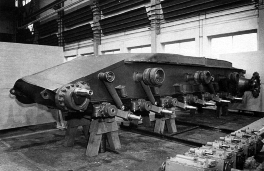 ​KRV prototype during assembly at Landsverk. This photo shows the design of the suspension - Sweden's Autoloaders | Warspot.net