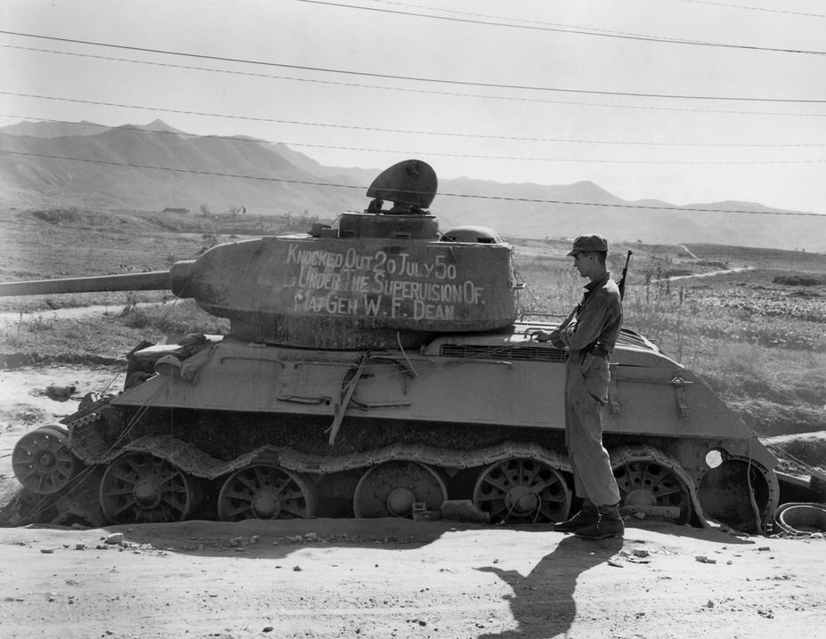 ​A T-34-85 tank knocked out on July 20th, 1950, near the South Korean city of Daejeon. The tank allegedly reached the headquarters of the 24th Infantry Division commanded by Major General William Dean and was destroyed under his direct supervision. Dean was taken prisoner during the fighting for the city, the higher ranking prisoner taken by the KPA. He returned home after the ceasefire was signed in 1953 - A Tank from a Former Ally | Warspot.net