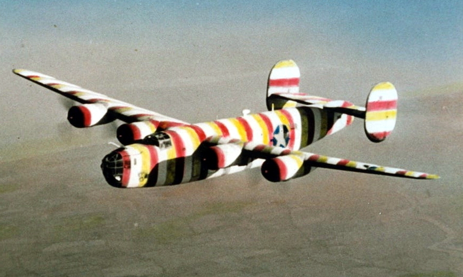 ​B-24D “Barber Bob” with serial number 41-23667 from the 93rd Bomb Squadron. Traditionally, the poles painted in blue and white stripes were put next to barber’s shops, which gave the nickname to the aircraft - Highlights for Warspot: Judas goats and polka dot | Warspot.net