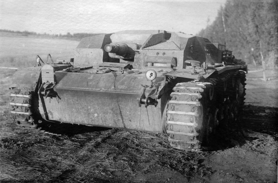 ​The second captured StuG III Ausf. B from StuG. Abt. 197 - StuG III in the USSR | Warspot.net