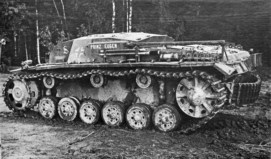 ​That same vehicle from the left. This StuG had the personal name «Prinz Eugen» - StuG III in the USSR | Warspot.net
