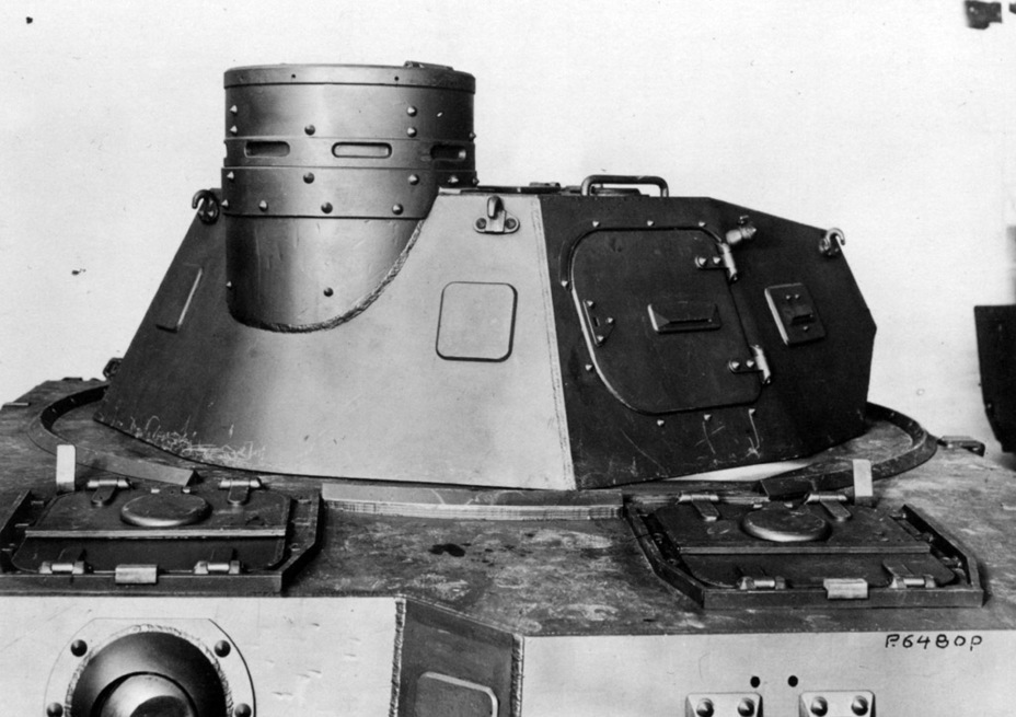 ​PzIV Ausf. A turret from the rear, showing pistol ports and the commander's cupola - Pz.Kpfw.IV Ausf. A through C | Warspot.net