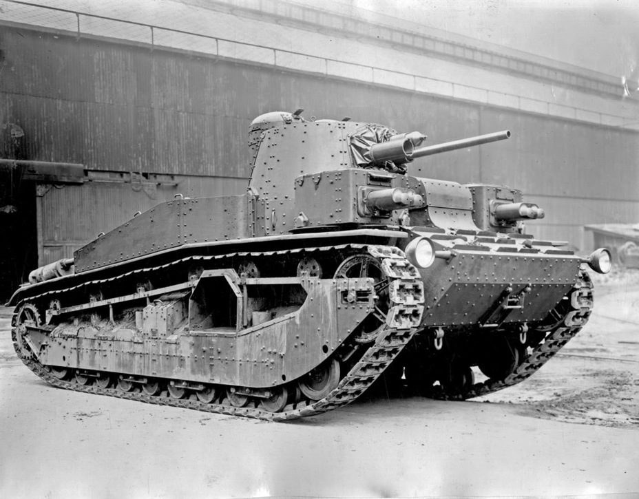 ​16-ton Vickers at the factory courtyard - Medium Tank Mk.III: Britain's Cerberus | Warspot.net