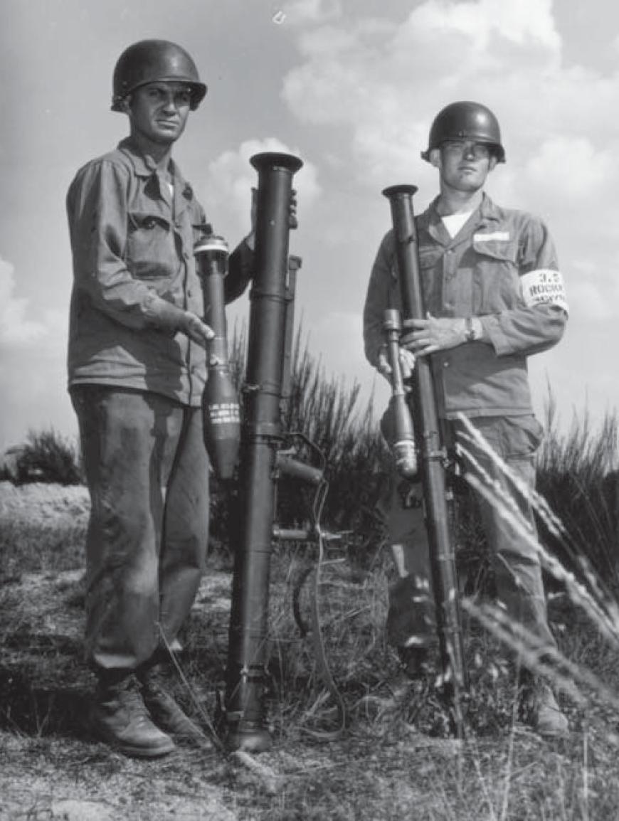 ​The old and the new: M20 with the M28 rocket (left) and M9A1 with an M6A3 rocket (right) - Super Bazooka: Improved Antitank Fist | Warspot.net