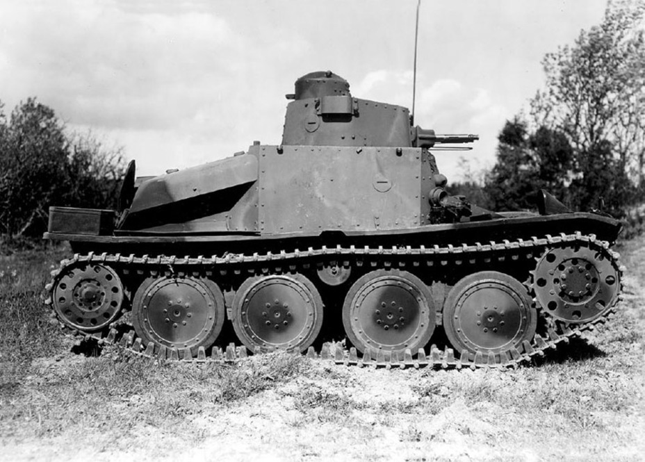 ​The AH-IV-Sv was somewhat larger and much more powerful than other vehicles of its family - Little Tank, Great Success | Warspot.net