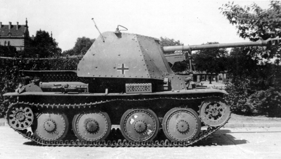 ​An SPG that was made via conversion of a refurbished Pz38(t) - Marder III: German Tank Destroyer on a Czech Chassis | Warspot.net
