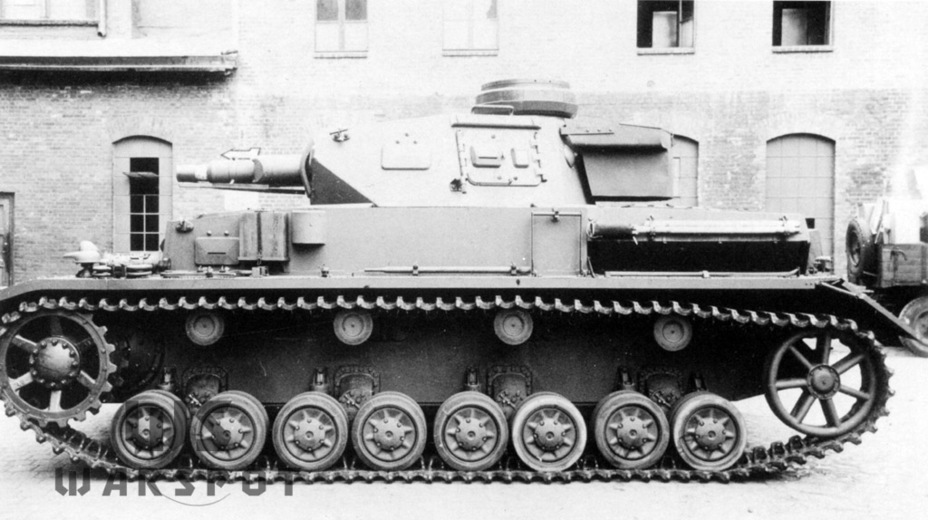 ​The same tank from the side. It was equipped with the stowage box behind the turret known as «Rommel's box» - From Support Tank to a Lead Role | Warspot.net