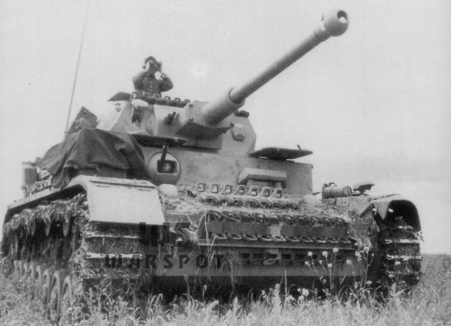​PzIV Ausf.F2. This tank was produced at VOMAG in April of 1942 - From Support Tank to a Lead Role | Warspot.net