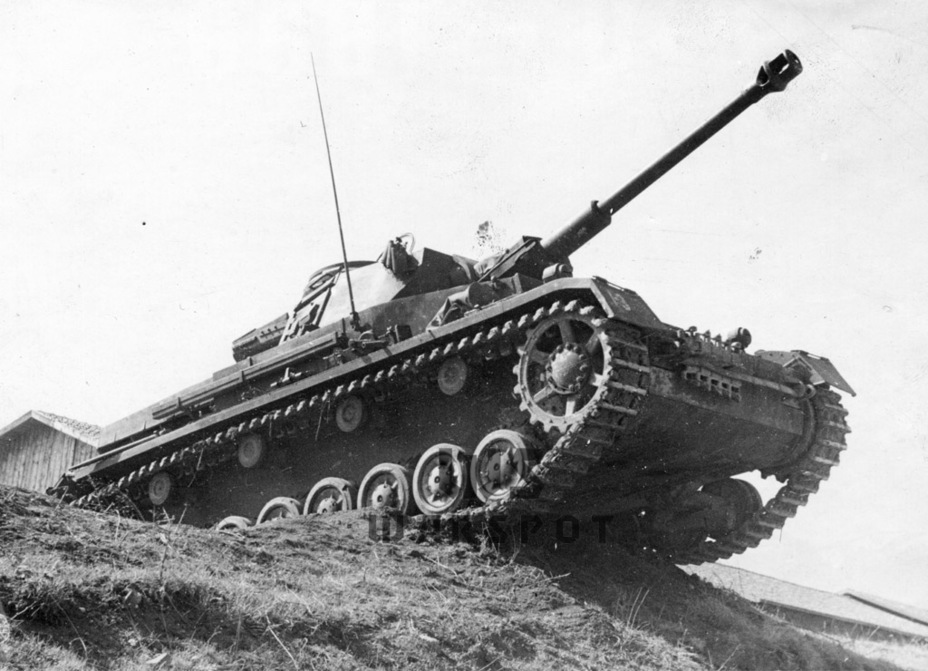 ​This tank still has an antenna in the old location - From Support Tank to a Lead Role | Warspot.net