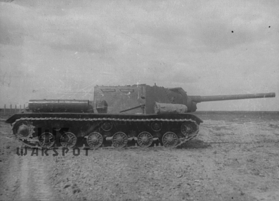 ​The chassis of the ISU-122 was identical to the chassis of the ISU-152 - ISU-122 Heavy Tank Destroyer | Warspot.net