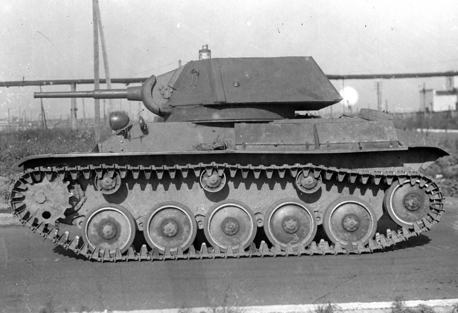 ​A T-70 with serial number 208207 converted to take a two-man turret. Late September 1942 - The First T-80 | Warspot.net