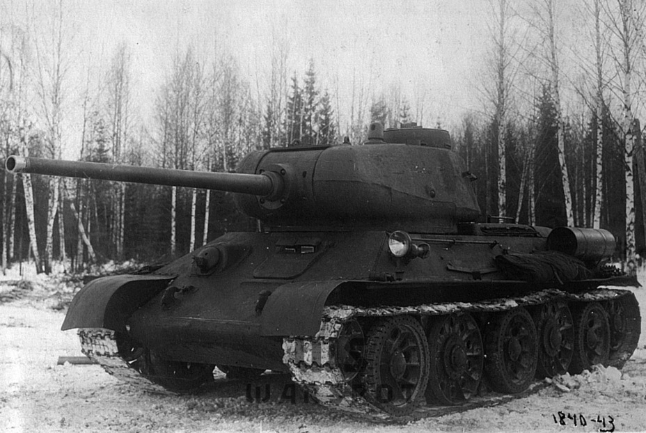 ​Trials of a T-34 tank with a turret from the T-43 and a D-5T gun at the Gorohovets ANIOP, late November 1943. Successful trials resulted in production of the T-34-85 tank - T-43: an Intermediate Step | Warspot.net