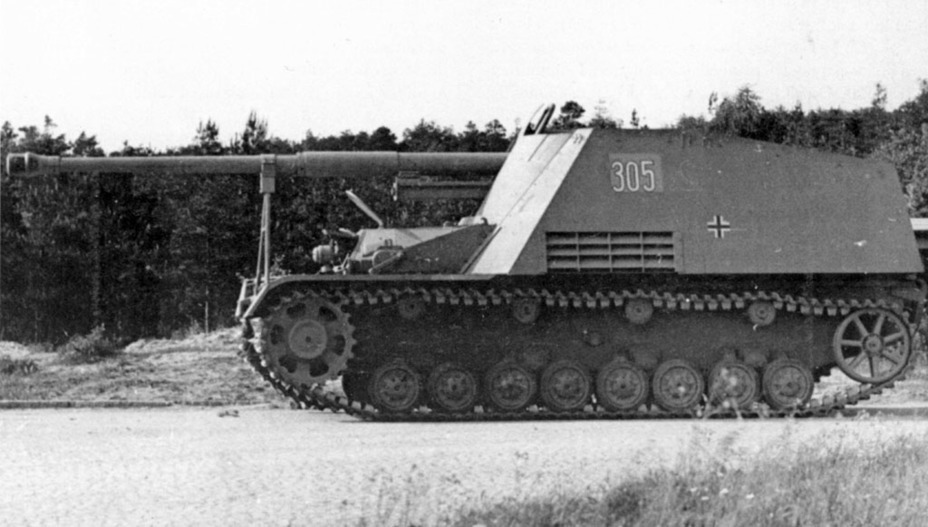 ​Main production Nashorn. Later changes were minimal - Anti-Tank Hornet, a.k.a. Rhino | Warspot.net