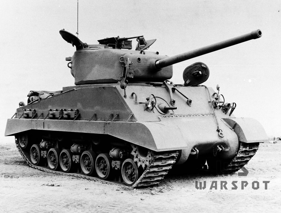 ​One of the first tanks equipped with an HVSS suspension and an early 76 mm turret mounting an M1A1C gun - New Legs for the Emcha | Warspot.net