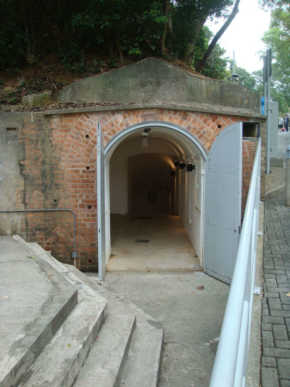 ​Central battery. Entrance to the ammunition magazine. Photo by the author - Forgotten Guardian of Hong Kong | Warspot.net