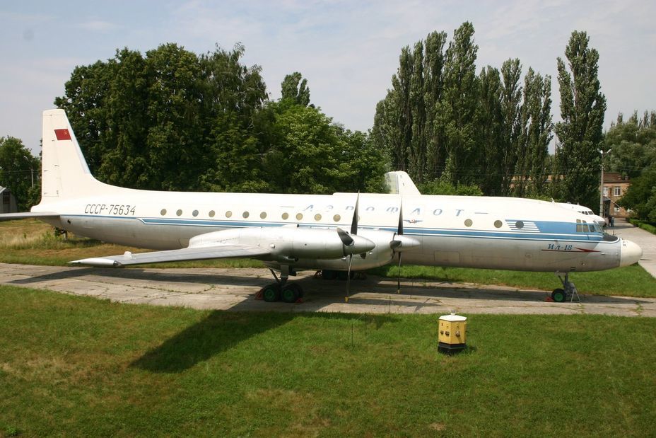 ​IL-18 passenger aircraft. — commons.wikimedia.org - «Hidden» Aviation Museum | Warspot.net