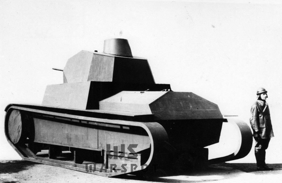 ​The rear of the tank was as original as the front - Heavy Tank, Italian Style | Warspot.net