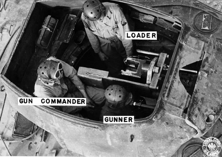 ​One of the variants of arranging the crew. The changes made to the turret are visible - HMC M8: Quick Support for Light Tanks | Warspot.net