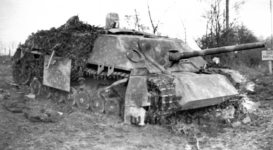 ​A destroyed Jagdpanzer IV from the 11th Tank Division. After September of 1944 Zimmerit was no longer applied - Jagdpanzer IV: The Best StuG | Warspot.net