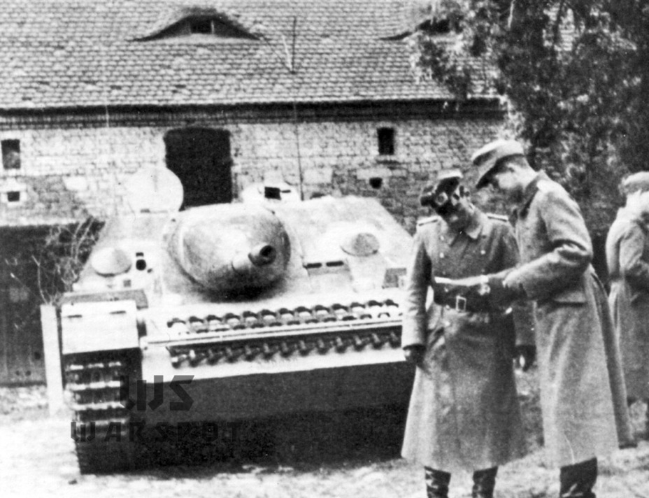 ​A vehicle from the Panzer Lehr division, January 1944 production - Jagdpanzer IV: The Best StuG | Warspot.net