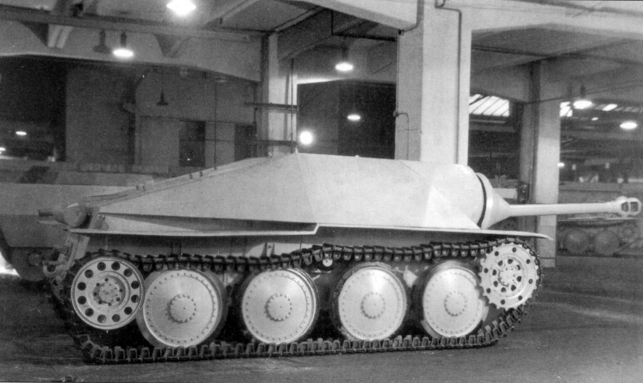 ​The first model of a Jagdpanzer 38(t), January 1944 - Hetzer: Ersatz Destroyer | Warspot.net