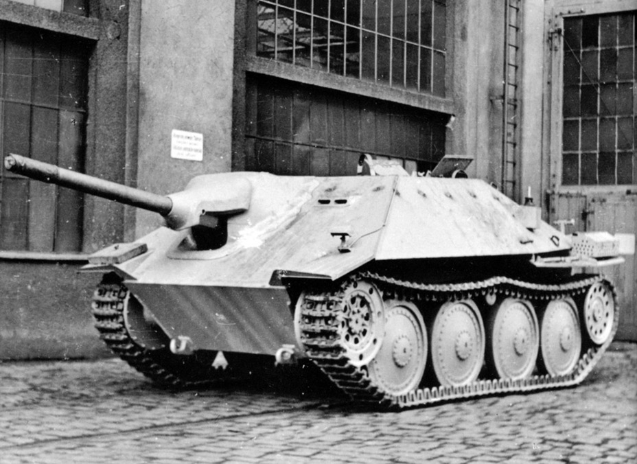 ​One of the earliest Jadgpanzer 38s, April 1944 - Hetzer: Ersatz Destroyer | Warspot.net