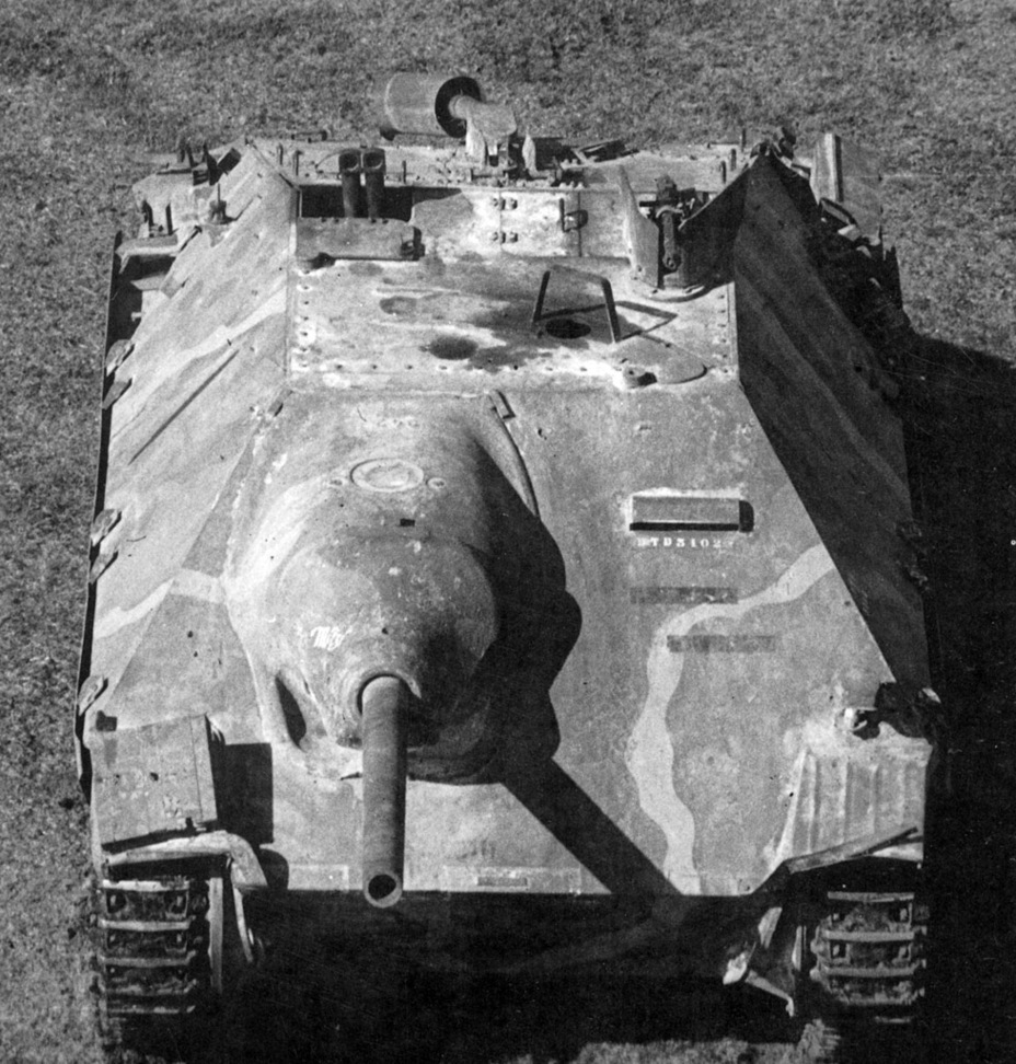 ​A Jadgpanzer 38 built in November of 1944. This vehicle remained in production like this with few changes - Hetzer: Ersatz Destroyer | Warspot.net