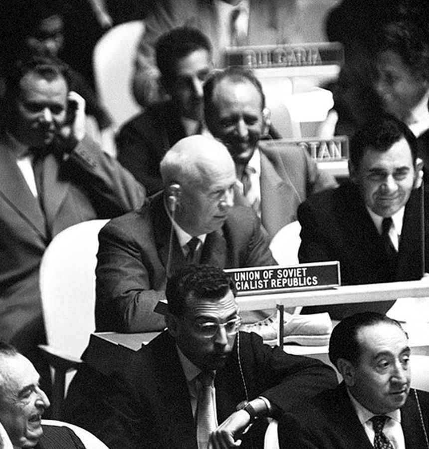 ​Soviet leader Khrushchev at the UN General Assembly, 1960 - Tanks on Friedrichstrasse | Warspot.net