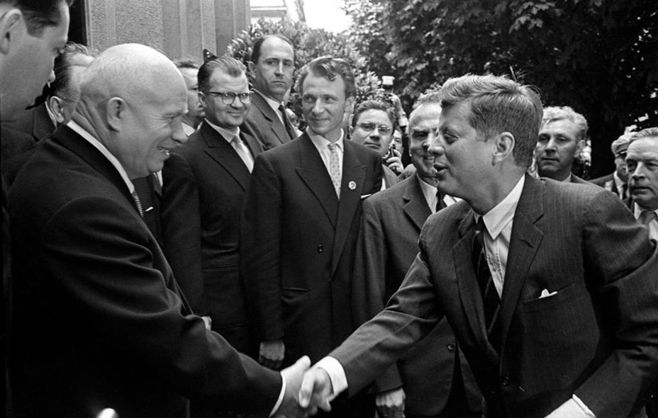 ​Nikita Khrushchev and John F. Kennedy in Vienna, 1961 - Tanks on Friedrichstrasse | Warspot.net
