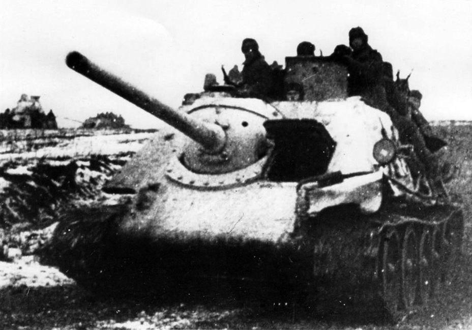 ​SU-85 on the front lines, late 1943 - SU-85: Long Awaited Tank Destroyer | Warspot.net