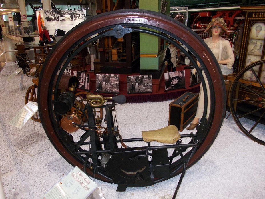 ​The Edison-Puton monowheel on display at the technical museum in Sinsheim - In Search of the Perfect Sphere | Warspot.net