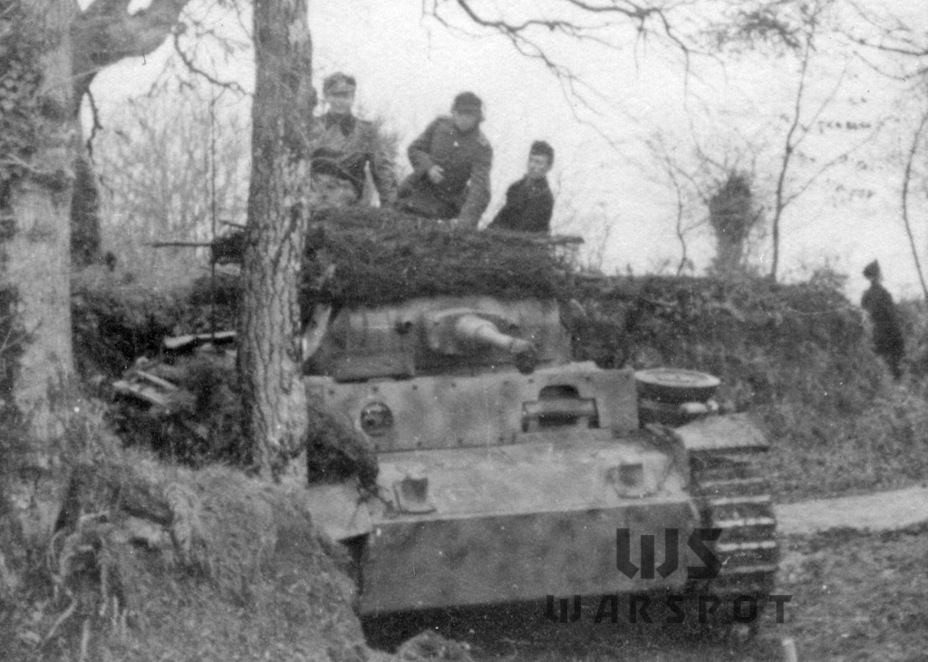 ​This tank received additional armour of the turret platform - The Last of the Threes | Warspot.net