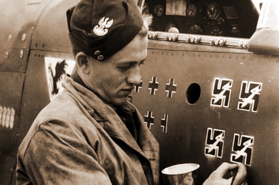 ​A mechanic paints V-1 victory markings on the cockpit of the Mustang of No. 315 Polish Squadron RAF piloted by its commander Eugeniusz Horbaczewski, credited with 16 1/3 victories over planes and three downed V-1 bombs - Colors of the Battle Skies: Catchers of Winged Bombs | Warspot.net