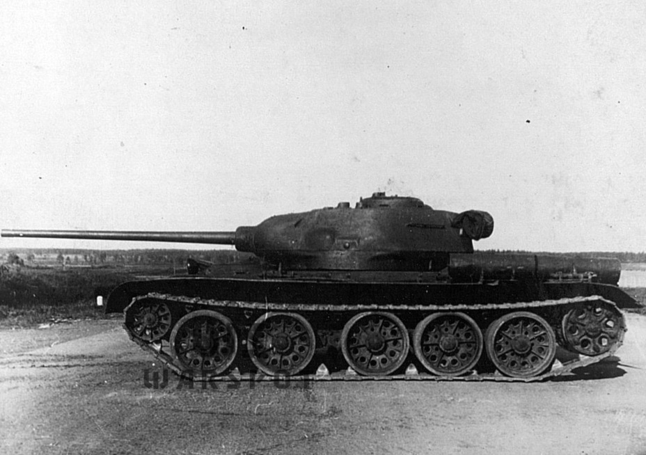 ​The only difference from the first prototype was 75 mm thick side armour - T-44: The Second Version | Warspot.net