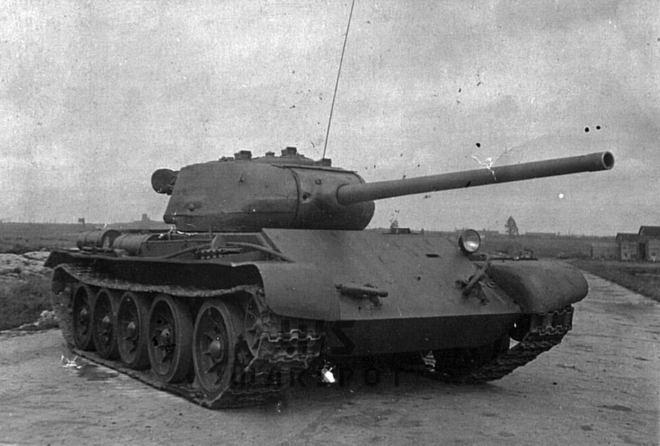 ​The tank was better protected and lighter than its predecessor - T-44: an Intermediate Tank | Warspot.net