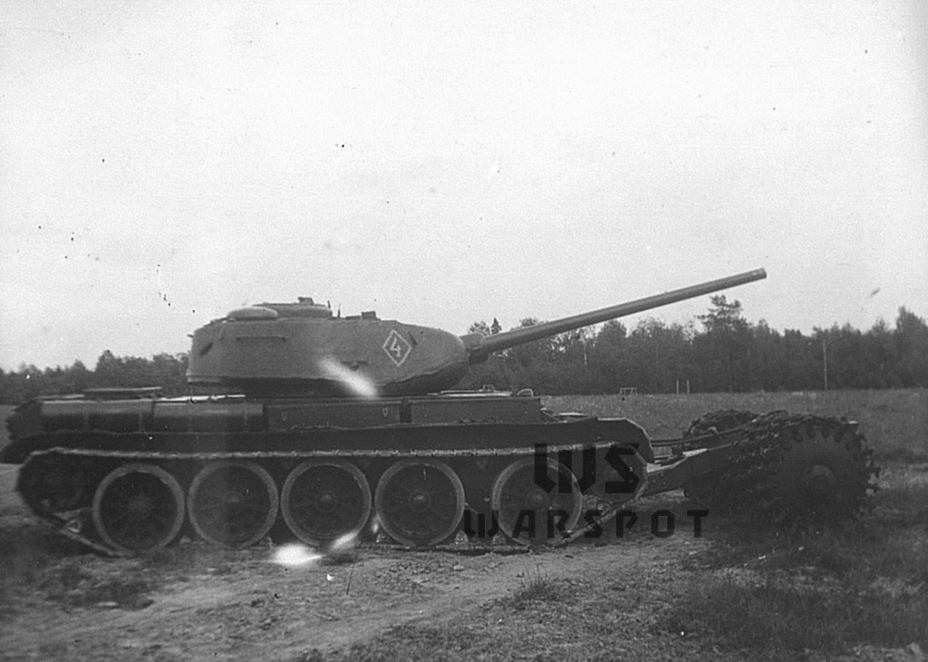 ​In addition to warranty trials the tank was tested with a mine roller - T-44: an Intermediate Tank | Warspot.net