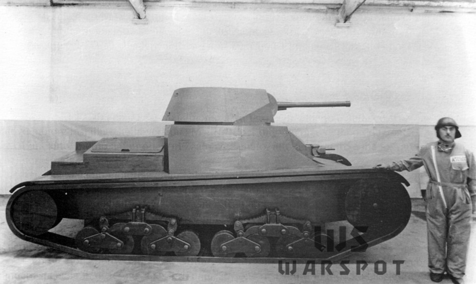 ​Full sized model of the Carro Armato M 13. The turret is similar to the conical turret of the T-26, but it is only a visual similarity. The first turrets of this type were designed by Ansaldo in 1935-36 - Workhorse of the Italian Army | Warspot.net