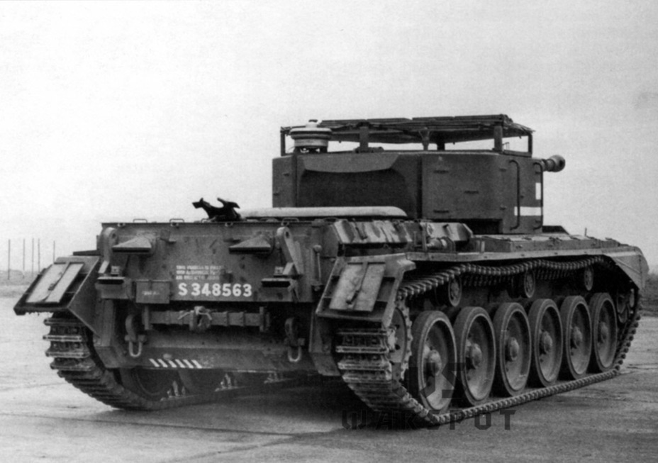 ​View from the back. While the tank destroyer was being designed the chassis changed. Instead of the Cromwell the tank destroyer was built on the Comet chassis - The Avenger that Came Too Late | Warspot.net