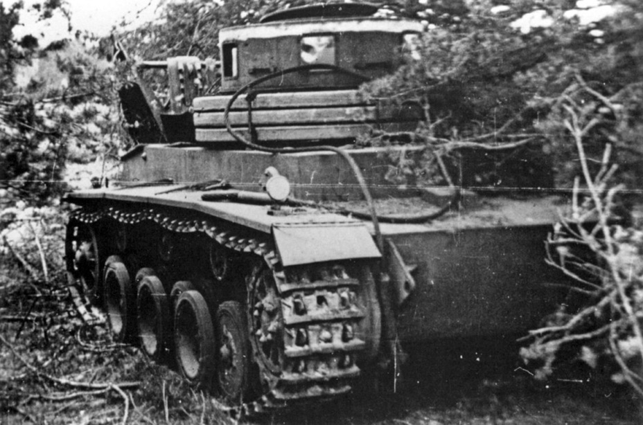 ​A VK 30.01 made from mild steel, captured at the Sennelager proving grounds near Paderborn in the spring of 1945. The vehicle was being used to test engineering equipment - The Tiger's Predecessors | Warspot.net