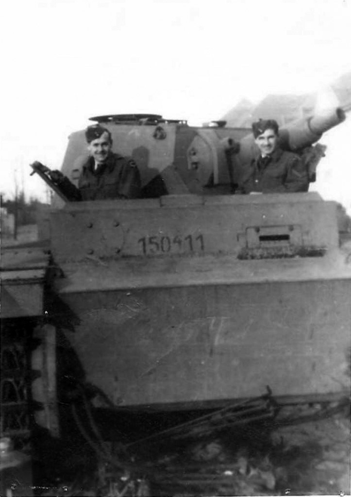 ​The first tank of the zeroth batch, captured by the British in the spring of 1945. This was the only tank from the D.W./VK 30.01 family to receive a turret - The Tiger's Predecessors | Warspot.net