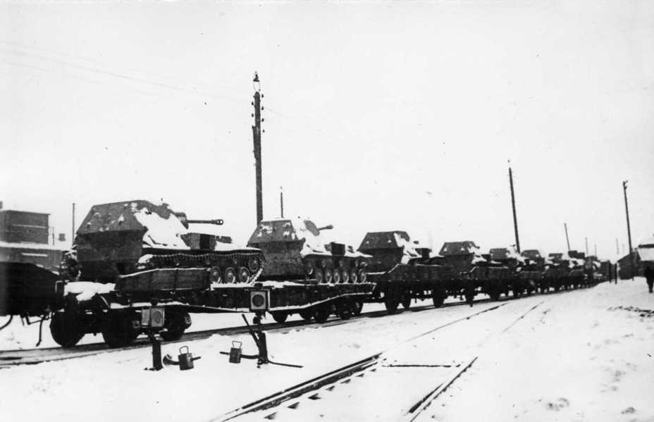 ​Sending the first SU-12s to the Volkhov Front, February 1943 - SU-12: The Ill-Fated SPG | Warspot.net