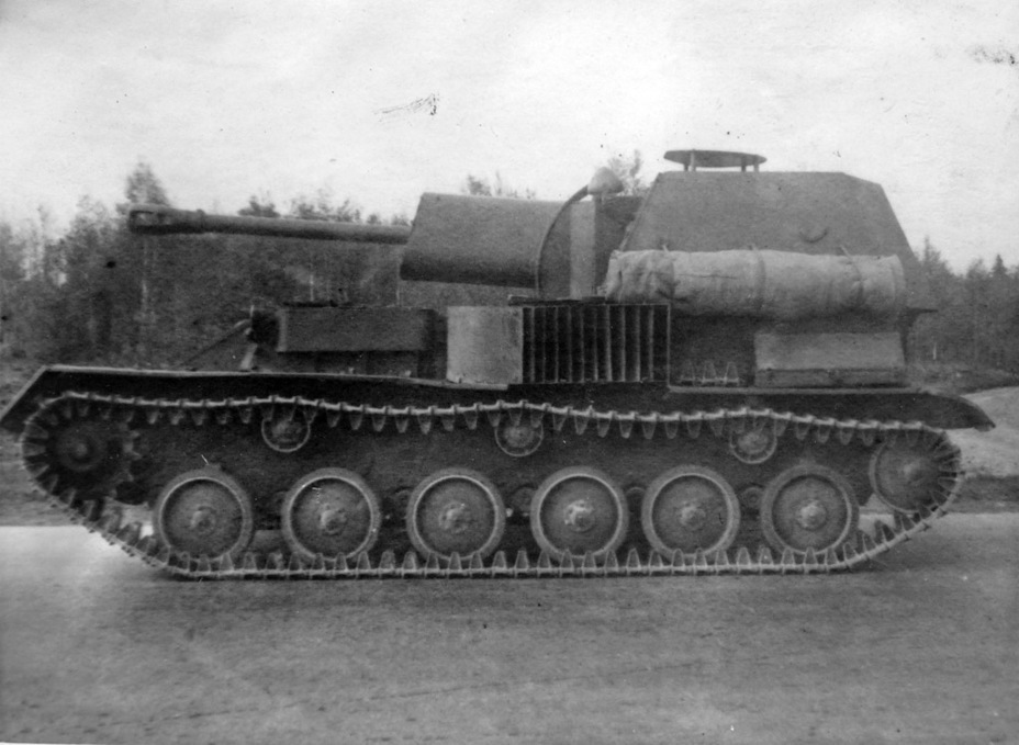 ​The same vehicle from the left - SU-12: The Ill-Fated SPG | Warspot.net