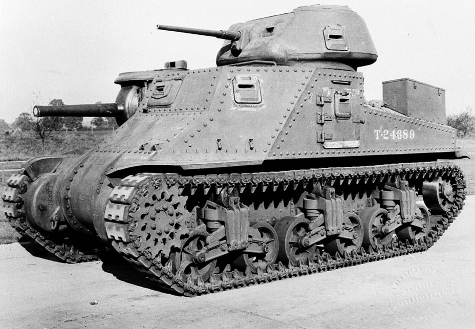 ​A typical Grant I. The tank has no sand shields, but already has WE210 tracks - Lee and Grant: American Generals in British Service | Warspot.net