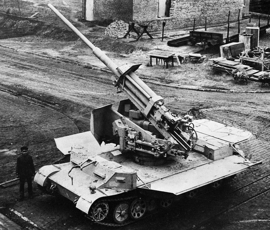 ​Folding out the shields enlarged the platform - SPG and Fold-Out AA Gun | Warspot.net
