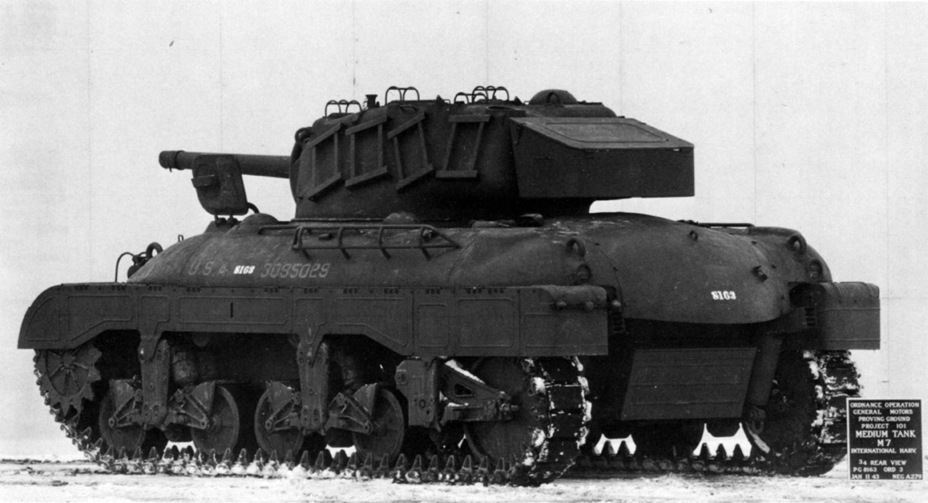 ​The same tank from the rear. The box behind the engine compartment contains grousers - Overweight Showpiece | Warspot.net