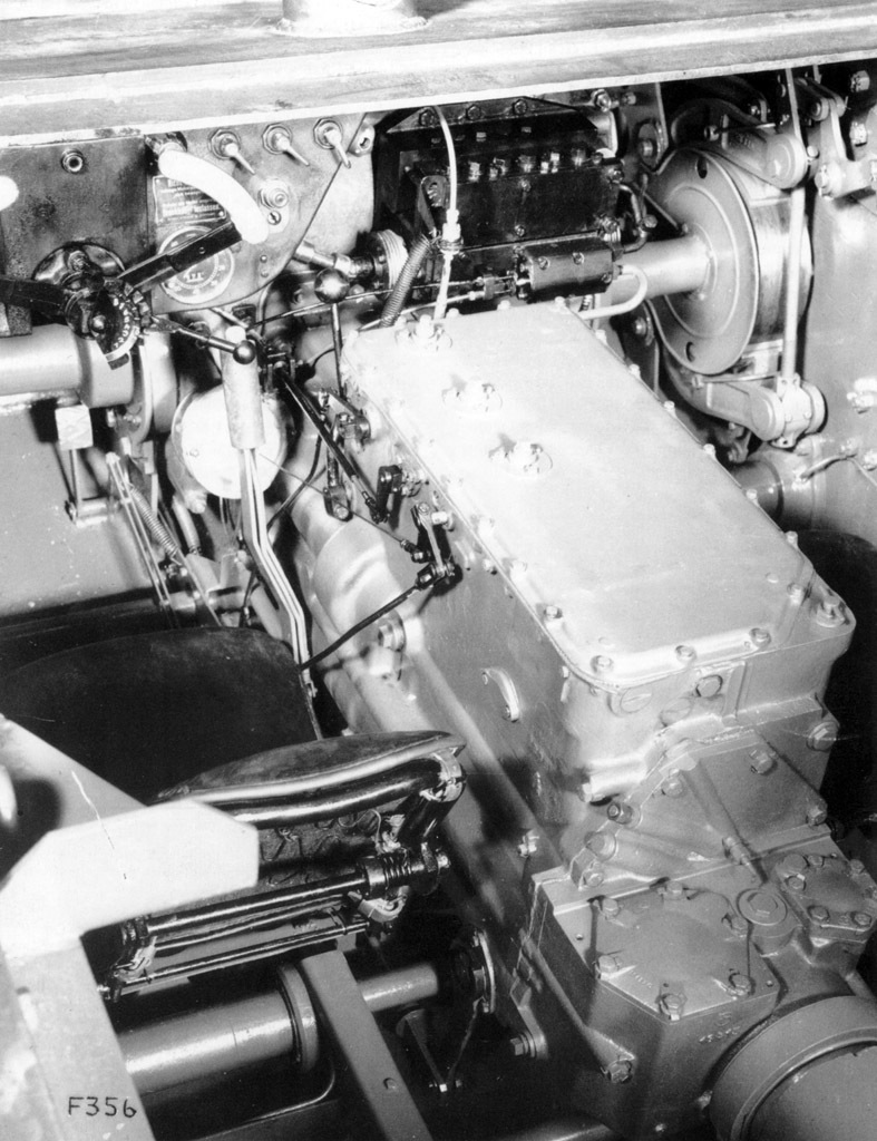 ​The control compartment of the experimental and mass produced PzII Ausf. G. The biggest difference was a different gearbox - The Fruits of Unending Labour | Warspot.net